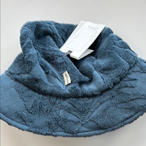 Rip Curl Blue Textured Bucket Hat UPF 50+ - Picture 2 of 4